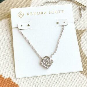 Kendra Scott Decklyn Pendant Necklace in Silver